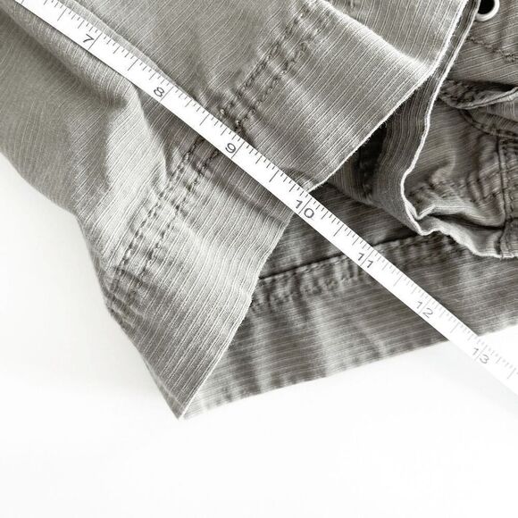 Tommy Bahama Mens Relaxed Fit Cargo Shorts Green Size 34 - Picture 8 of 8